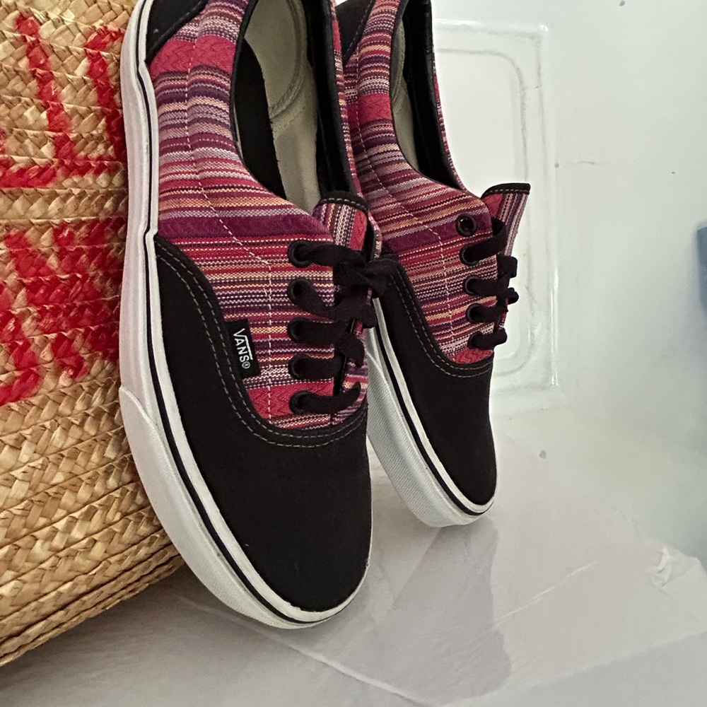 ‼️SOLD‼️Men Vans  Sneakers size 8.5 - Picture 2 of 5